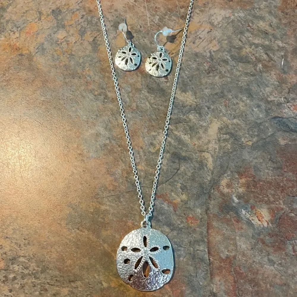 Seashell Necklace and Earring Set